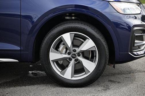 2023 Audi Q5 40 Premium Plus