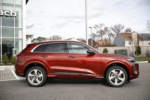 2025 Audi Q5 Premium Plus TFSI quattro S tronic