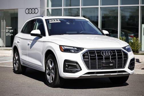 2023 Audi Q5 40 Premium Plus