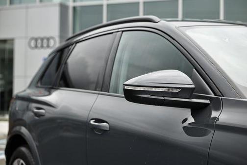 2025 Audi Q6 e-tron Premium Plus quattro