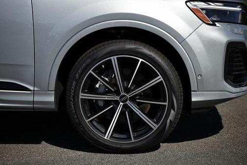 2026 Audi Q7 45 Premium Plus