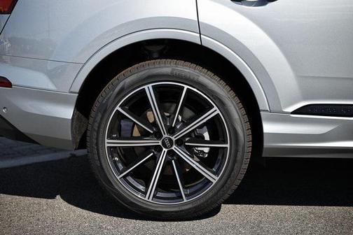 2026 Audi Q7 45 Premium Plus