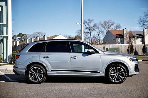 2025 Audi Q7 45 Premium Plus