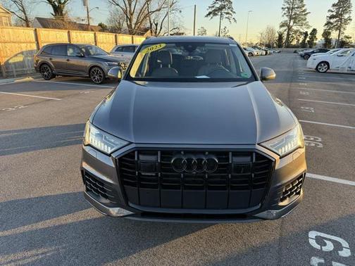 2023 Audi Q7 55 Premium Plus