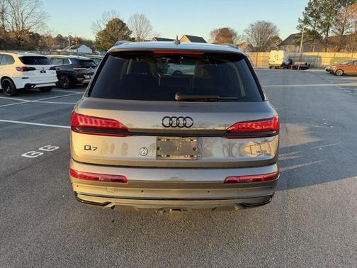 2023 Audi Q7 55 Premium Plus