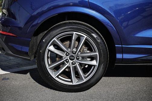 2025 Audi Q3 Premium 45 TFSI S line quattro Tiptronic