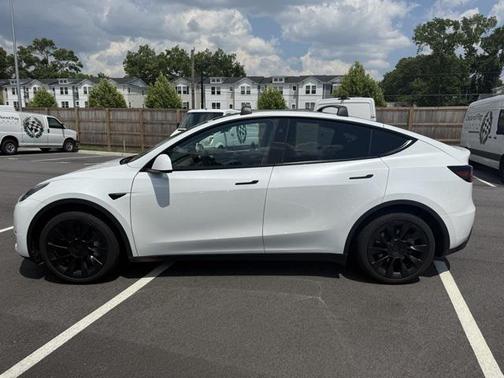 2024 Tesla Model Y Long Range Dual Motor All-Wheel Drive