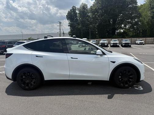 2024 Tesla Model Y Long Range Dual Motor All-Wheel Drive