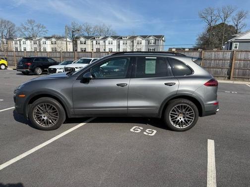 2016 Porsche Cayenne Cayenne