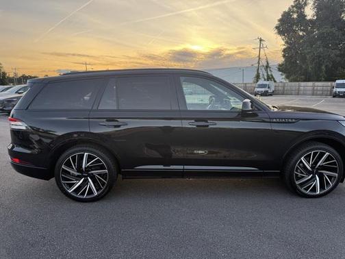 2025 Lincoln Aviator Black Label AWD