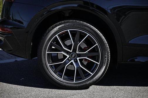 2025 Audi SQ5 3.0T Premium Plus