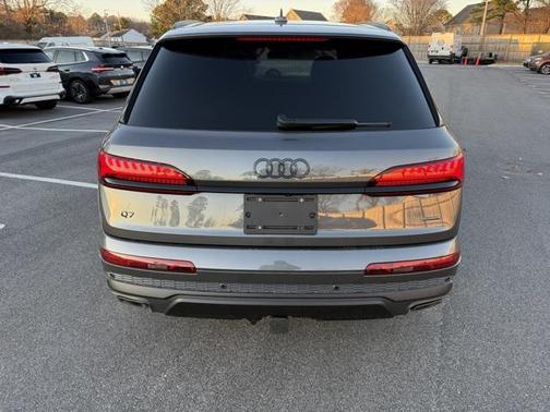 2025 Audi Q7 55 Prestige