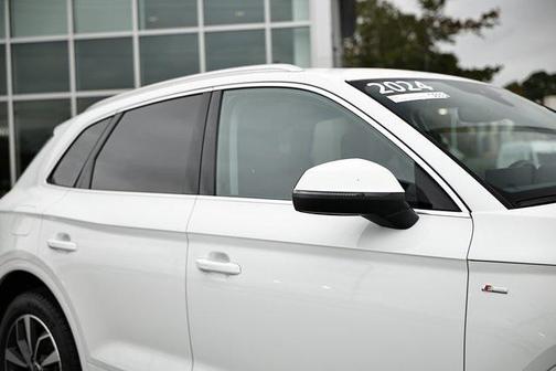 2024 Audi Q5 45 S line Premium