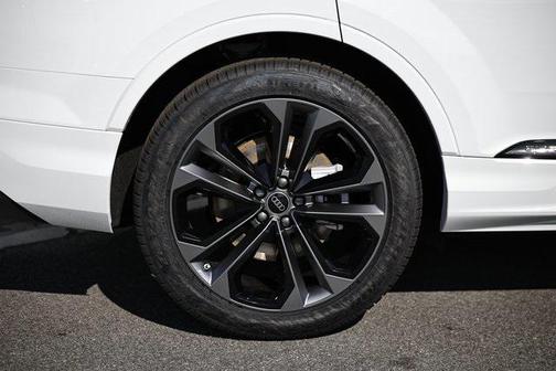2026 Audi Q7 55 Premium Plus