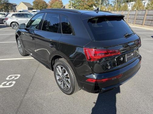 2024 Audi Q5 45 S line Premium