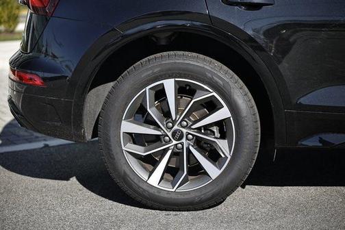 2024 Audi Q5 45 S line Premium