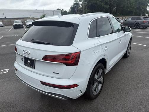 2024 Audi Q5 40 Premium Plus