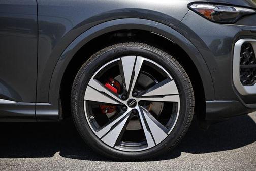 Daytona Gray Metallic 2026 Audi SQ5 3.0T Premium Plus