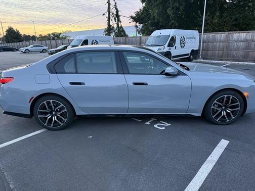 2025 BMW 740 xDrive