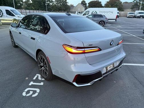2025 BMW 740 xDrive