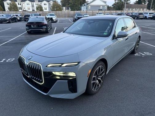 2025 BMW 740 xDrive