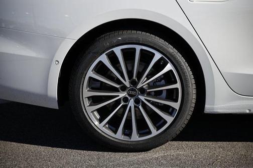 2026 Audi A6 Premium Plus quattro S tronic