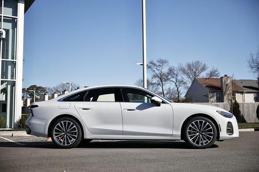 2026 Audi A6 Premium Plus quattro S tronic