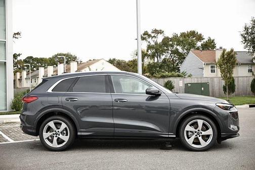 2025 Audi Q5 Prestige TFSI quattro S tronic