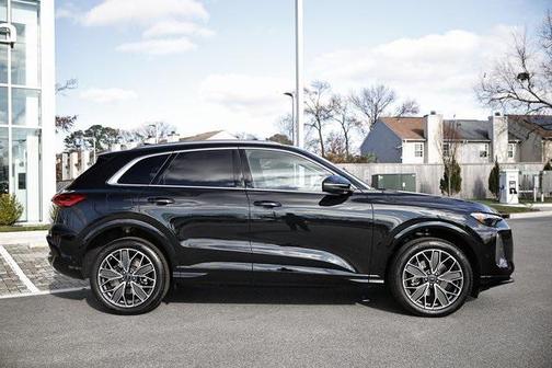 2025 Audi Q5 Premium Plus TFSI quattro S tronic