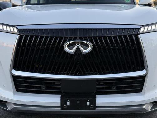2025 INFINITI QX80 SENSORY AWD