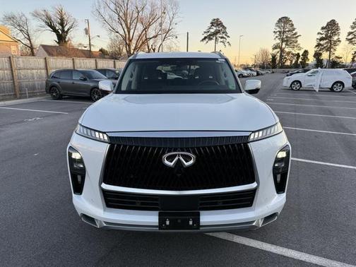 2025 INFINITI QX80 SENSORY AWD