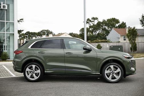 2025 Audi Q5 Premium Plus TFSI quattro S tronic