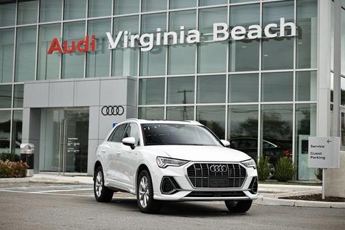 2025 Audi Q3 Premium 45 TFSI S line quattro Tiptronic