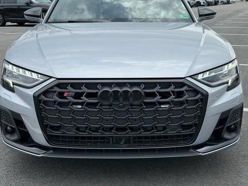 2025 Audi S8 4.0T