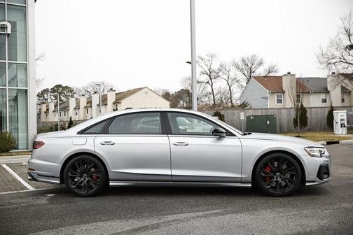 2025 Audi S8 4.0T