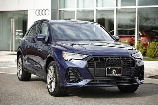 2025 Audi Q3 Premium 45 TFSI S line quattro Tiptronic