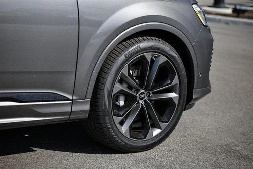 2026 Audi Q7 55 Premium Plus