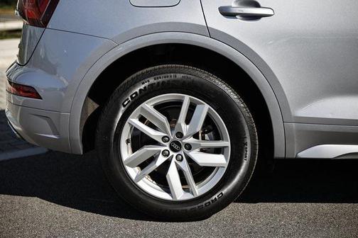 2023 Audi Q5 45 S line Premium