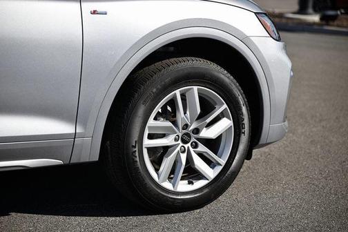 2023 Audi Q5 45 S line Premium