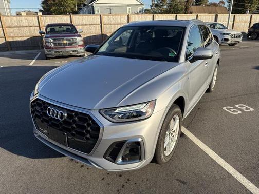 2023 Audi Q5 45 S line Premium