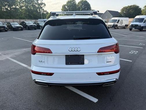 2024 Audi Q5 45 S line Premium