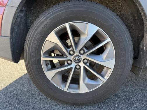 2018 Toyota RAV4 Hybrid XLE