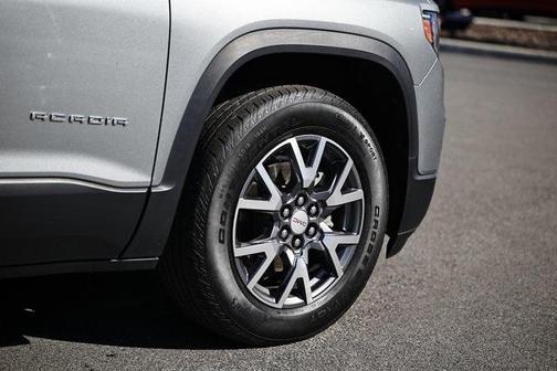 2023 GMC Acadia AWD SLT