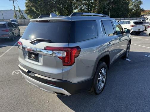 2023 GMC Acadia AWD SLT