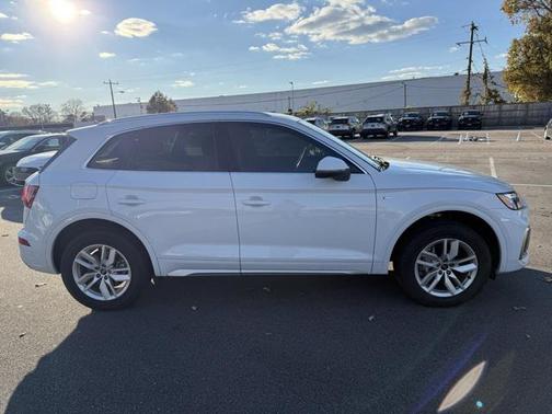 2022 Audi Q5 45 S line Premium