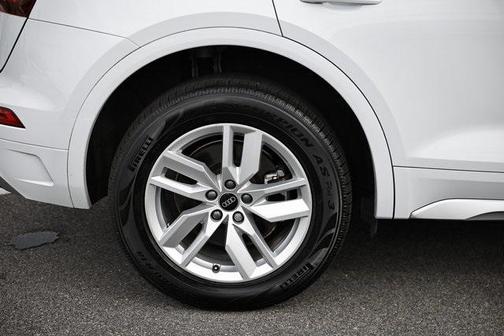 2022 Audi Q5 45 S line Premium