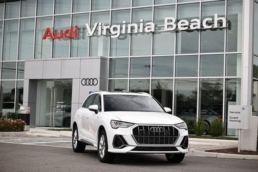 2025 Audi Q3 Premium 45 TFSI S line quattro Tiptronic
