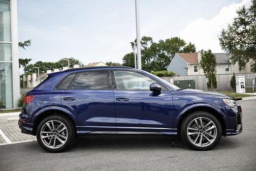 2025 Audi Q3 Premium 45 TFSI S line quattro Tiptronic