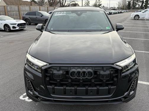 2025 Audi Q7 55 Prestige