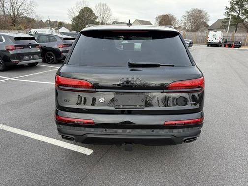 2025 Audi Q7 55 Prestige